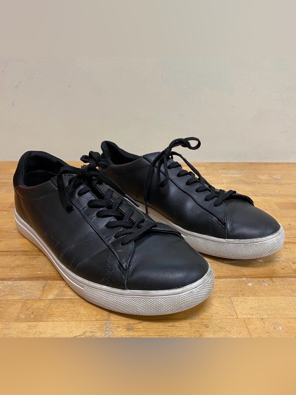 Clae Bradley Black Leather Low Top Sneakers Minimalist Men's Size 7